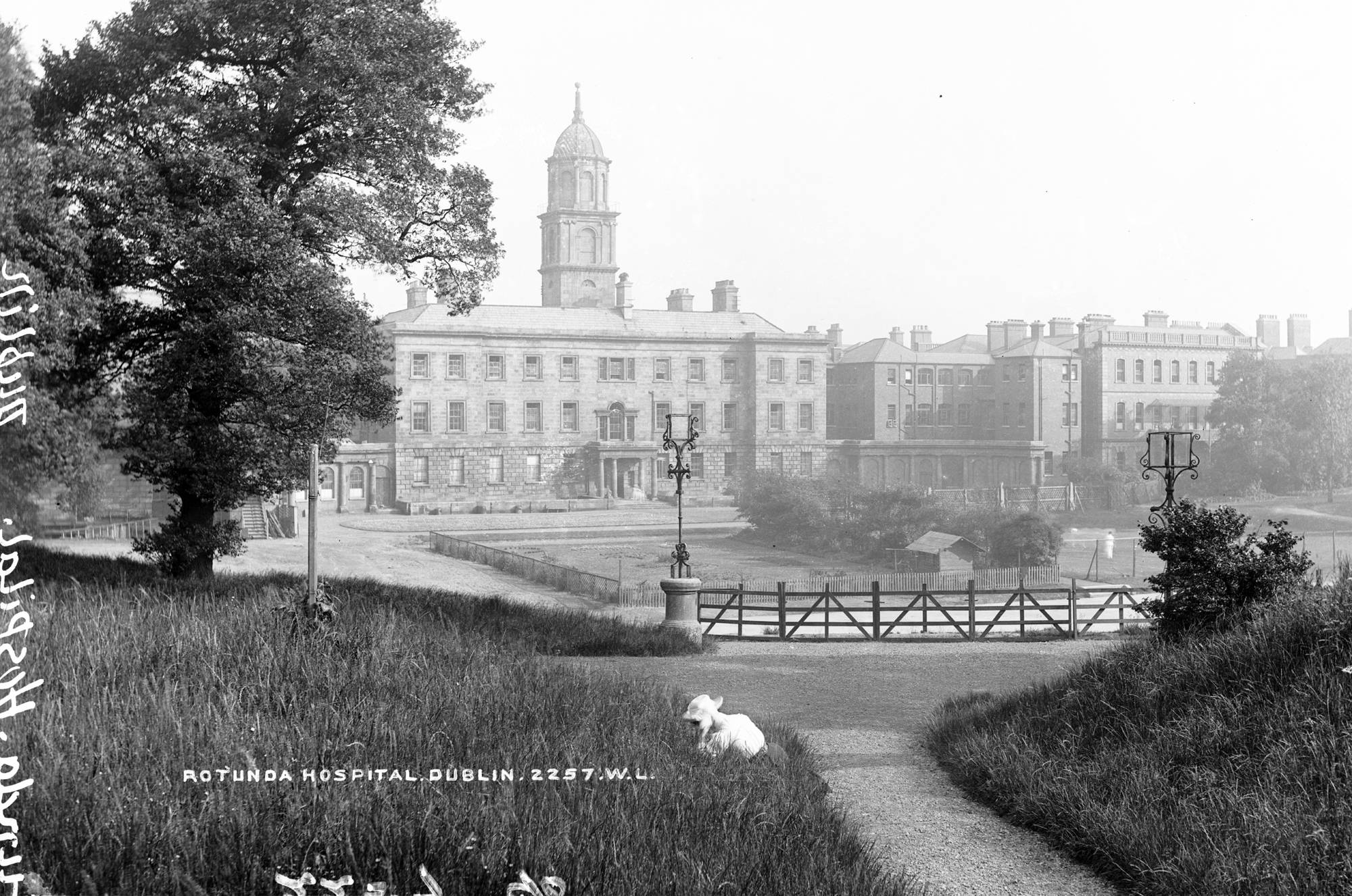 Part of the Lawrence Collection, Robert French probably took this image of the back of the Rotunda (now occupied by the Garden of Remembrance) around 1900. National Library of Ireland.